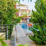 Ξενοδοχείο με διαμερίσματα Yasam Park - Calis